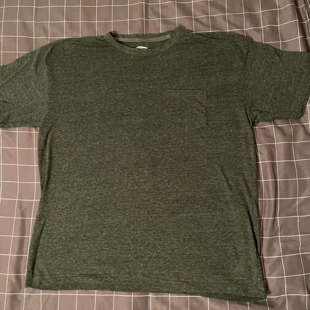 Old Navy Olive Green T Shirt - Large